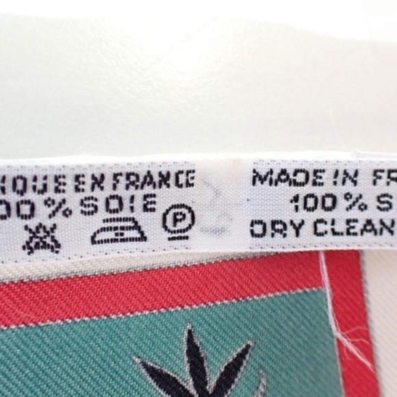 HERMES CARRE 90 BY KERMIT OLIVER: KACHINAS SCARF - Picture 5 of 5